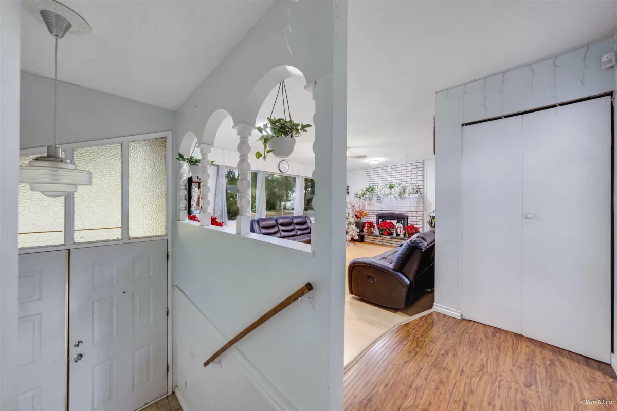 Loft / Bonus Room Photo of 14436 102b Avenue, Surrey, BC