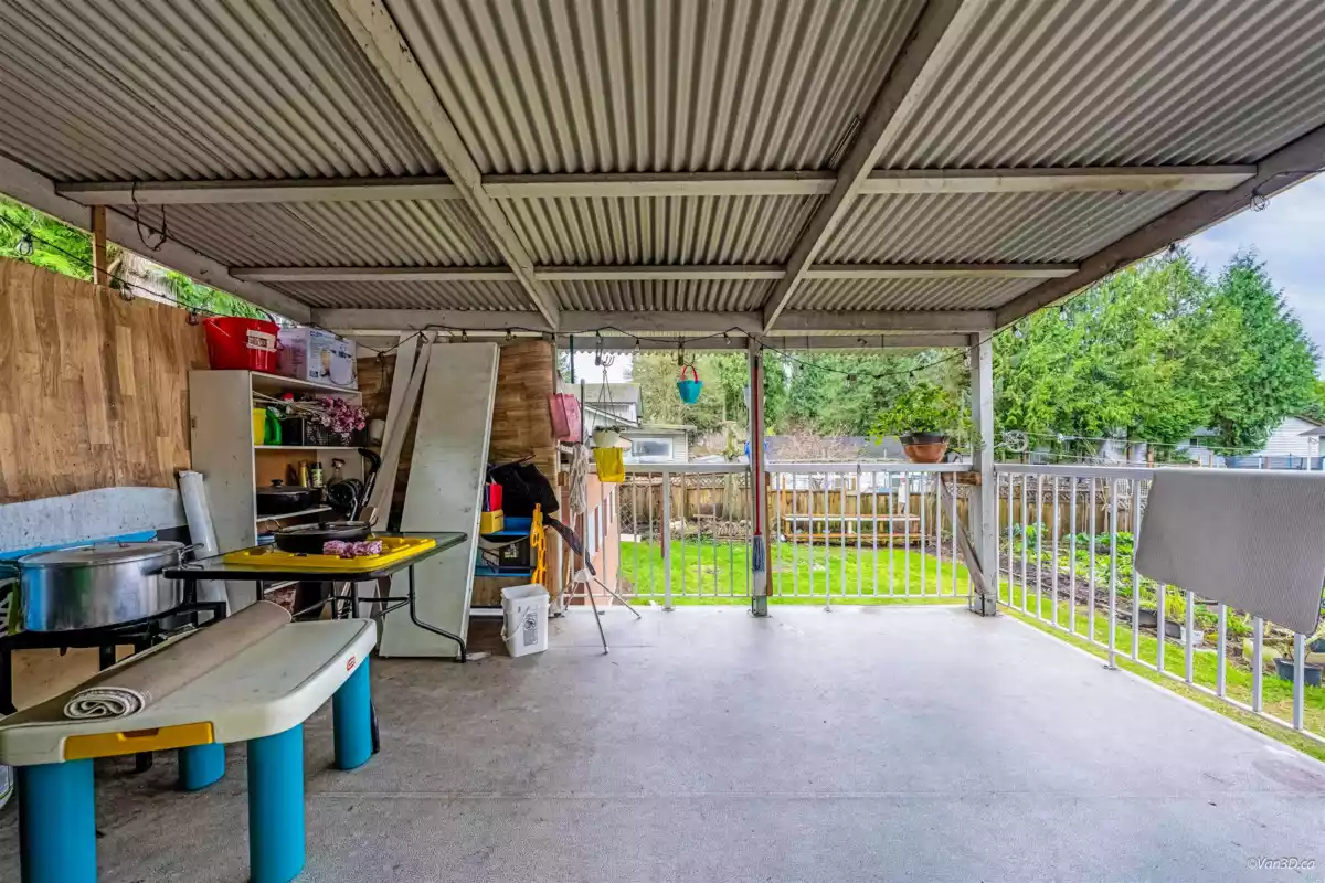 Swimming Pool Photo of 14436 102b Avenue, Surrey, BC