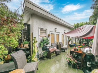 Aerial View of 482 W 17th Avenue, Vancouver, BC