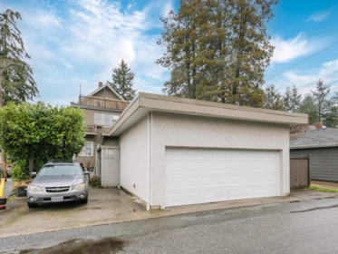 Community Amenities Photo (Clubhouse) of 482 W 17th Avenue, Vancouver, BC