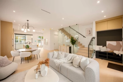 Kitchen Island Photo of 7380 Maple Street, Vancouver, BC