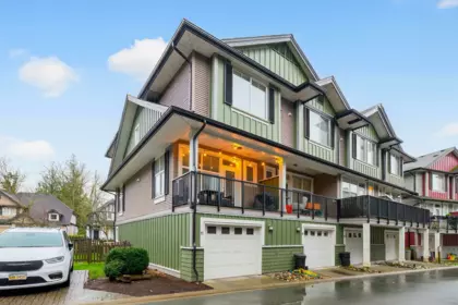 17 18211 70 Avenue, Surrey, BC, Surrey — Townhouse for sale
