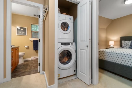 Laundry Room Photo of 43583 Cotton Tail Crossing, Lindell Beach, BC