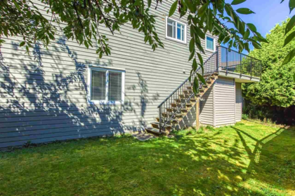 Staircase Photo of 13095 65a Avenue, Surrey, BC