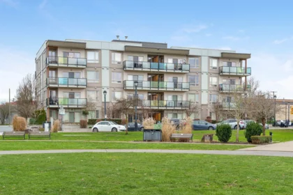 318 20460 Douglas Crescent, Langley, BC, Langley — Apartment/Condo for sale