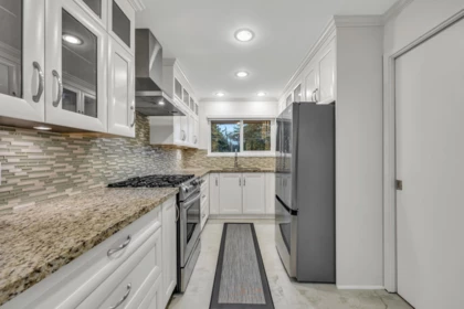Mudroom Photo of 295 N Gamma Avenue, Burnaby, BC