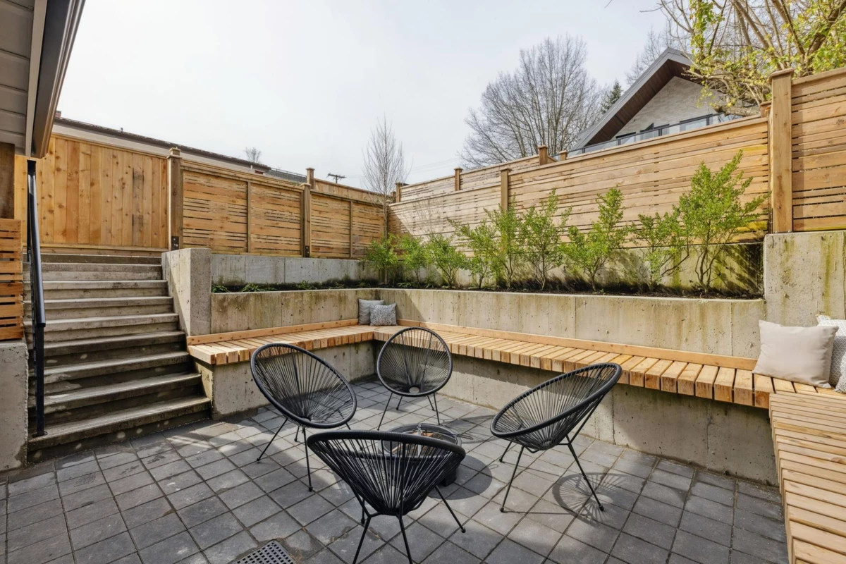 Kitchen Island Photo of 3383 Victoria Drive, Vancouver, BC