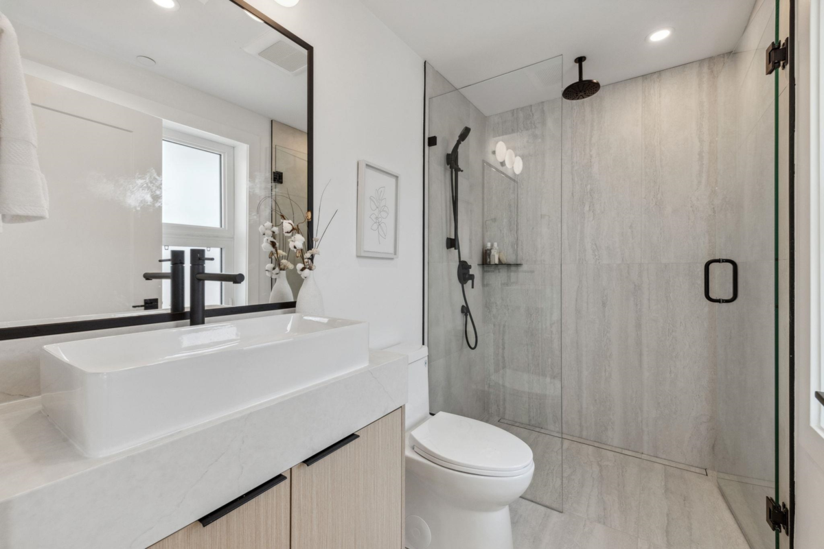 Laundry Room Photo of 3383 Victoria Drive, Vancouver, BC