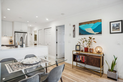 Breakfast Nook Photo of 305 688 E 16th Avenue, Vancouver, BC