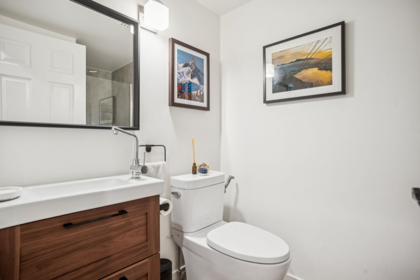 Laundry Room Photo of 305 688 E 16th Avenue, Vancouver, BC