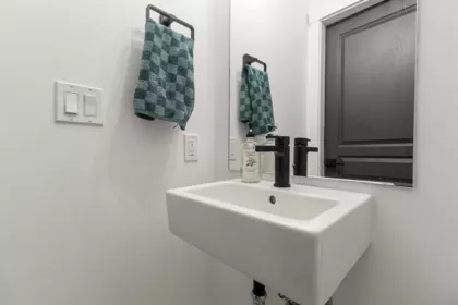 Guest Bathroom Photo of 32 7848 209 Street, Langley, BC
