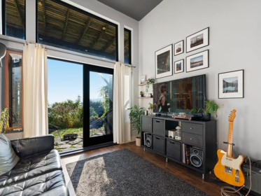 Community Amenities Photo (Clubhouse) of 485 Timbertop Drive, Lions Bay, BC