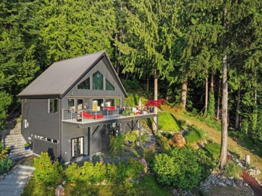 485 Timbertop Drive, Lions Bay, BC, Lions Bay — Single Family Residence for sale