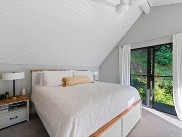 Garage Interior Photo of 485 Timbertop Drive, Lions Bay, BC