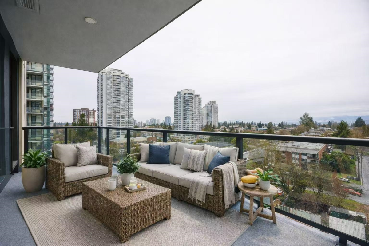 Hallway Photo of 902 7303 Noble Lane, Burnaby, BC
