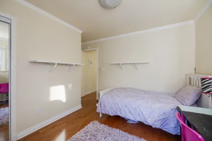 Bedroom 3 Photo of 538 W 25th Street, North Vancouver, BC