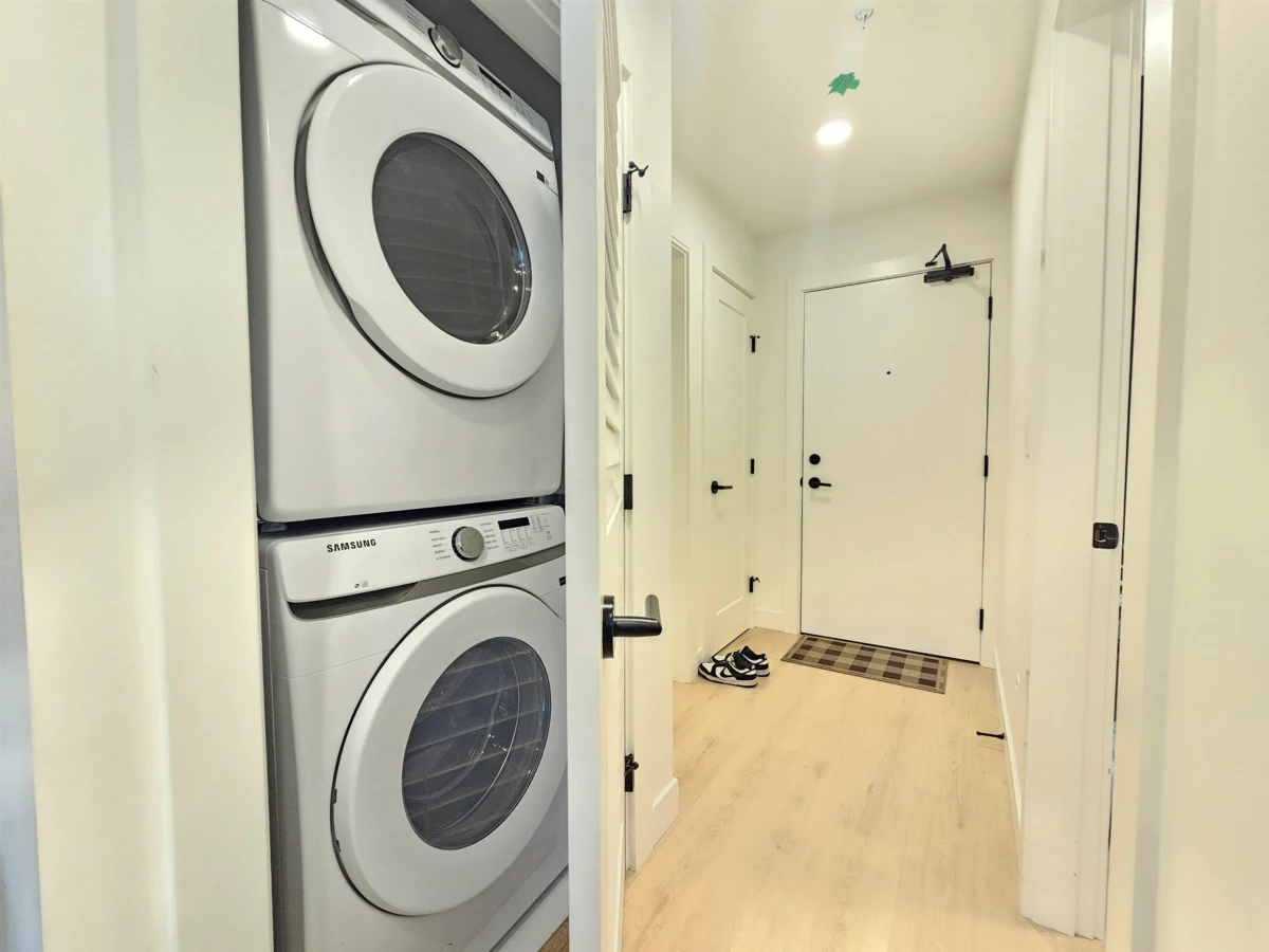 Guest Bathroom Photo of 508 19953 76 Avenue, Langley, BC