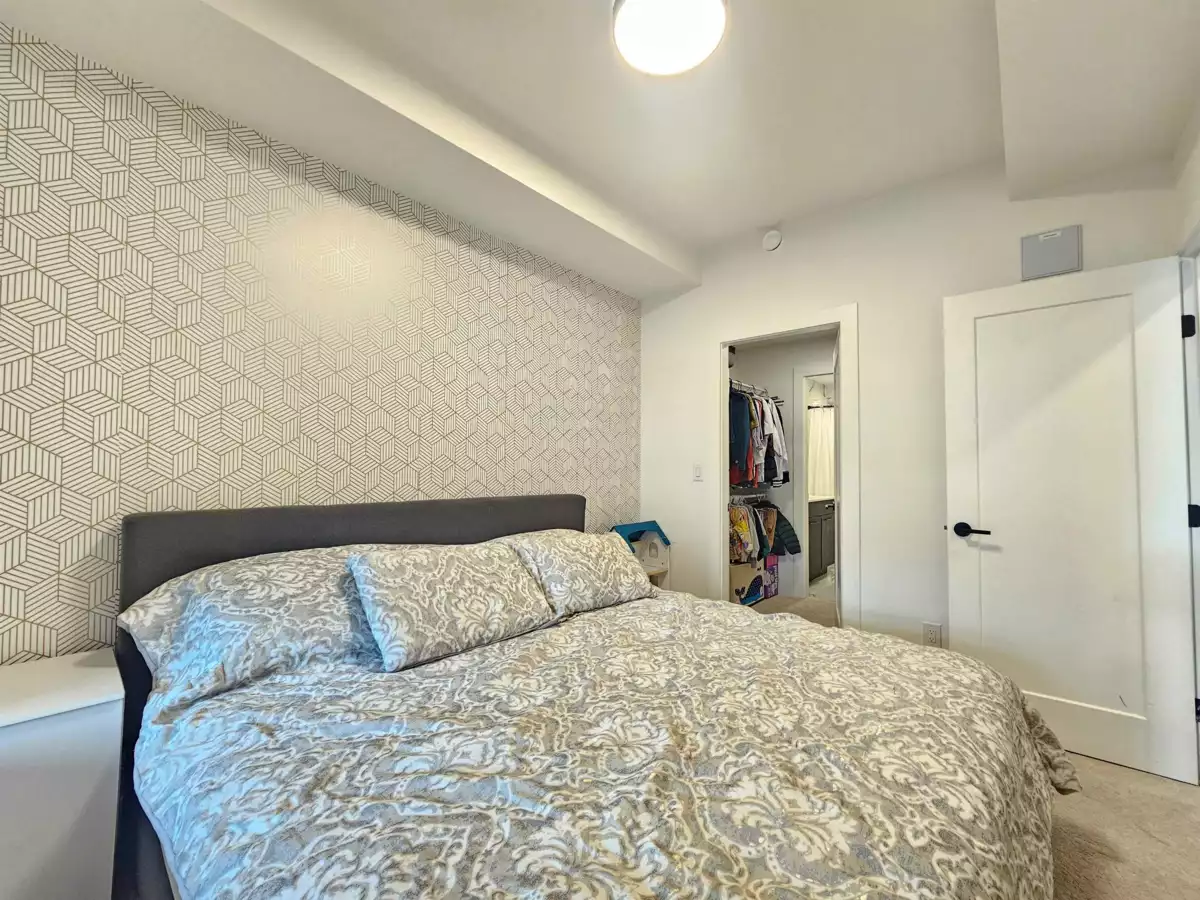 Walk-In Closet Photo of 508 19953 76 Avenue, Langley, BC