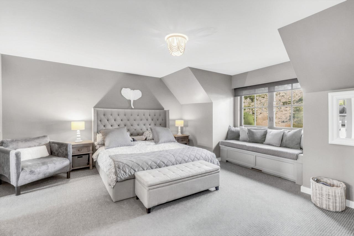 Entry Foyer Photo of 4178 Doncaster Way, Vancouver, BC