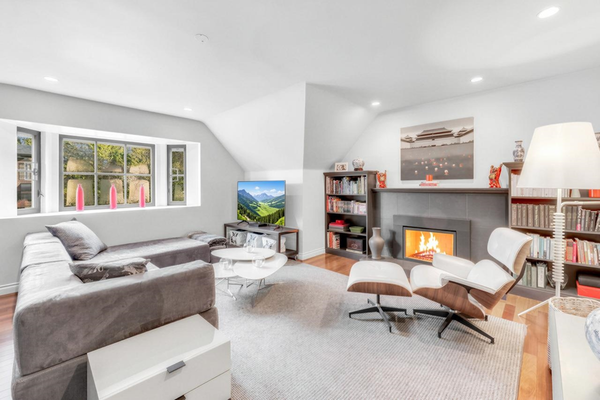 Front Yard Photo of 4178 Doncaster Way, Vancouver, BC