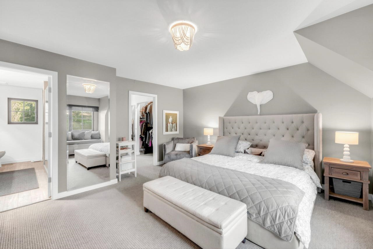 Hallway Photo of 4178 Doncaster Way, Vancouver, BC