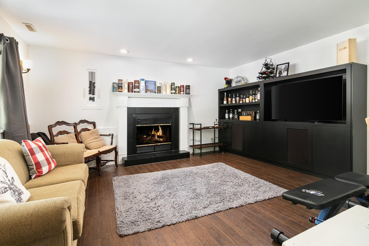 Basement Recreation Room Photo of 7403 Harrow Road, Pemberton, BC