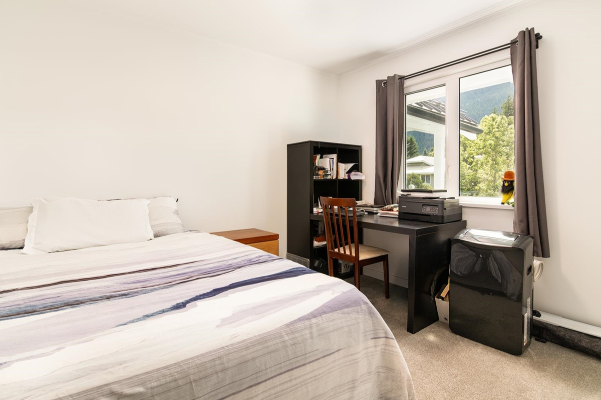 Office / Den Photo of 7403 Harrow Road, Pemberton, BC