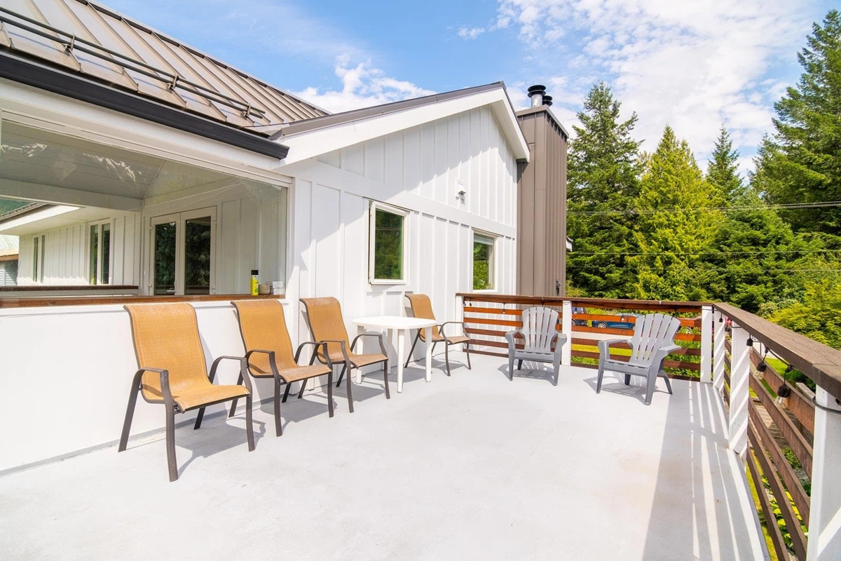 Primary Bathroom Photo of 7403 Harrow Road, Pemberton, BC