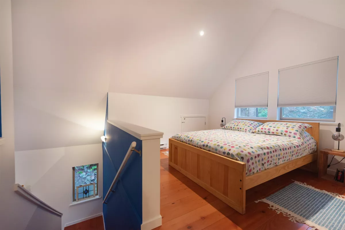 Guest Bathroom Photo of 13489 Lee Road, Pender Harbour, BC