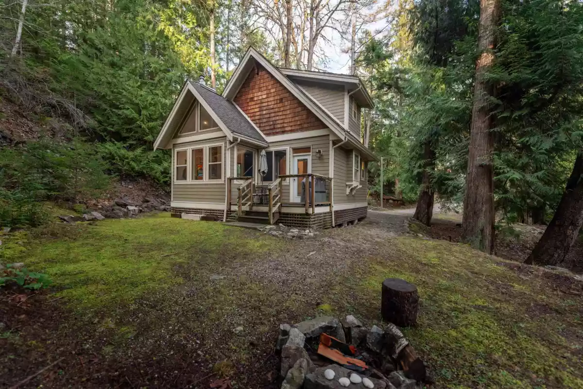 Staircase Photo of 13489 Lee Road, Pender Harbour, BC