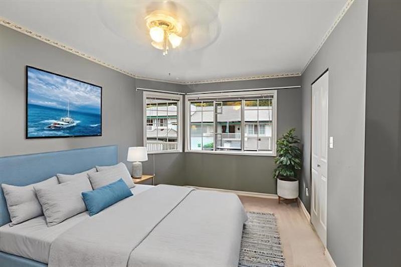 Kitchen Island Photo of 39 3115 Trafalgar Street, Abbotsford, BC