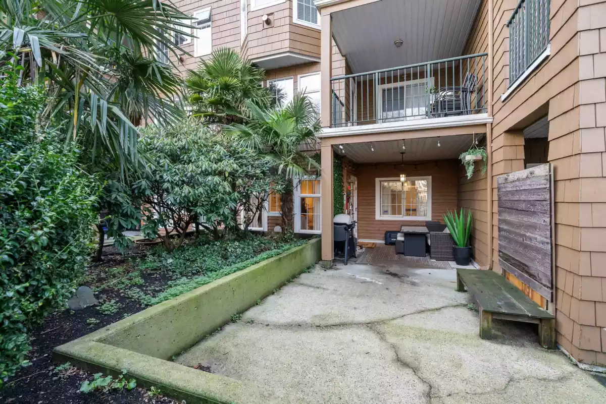 Mudroom Photo of 109 1369 56 Street, Tsawwassen, BC