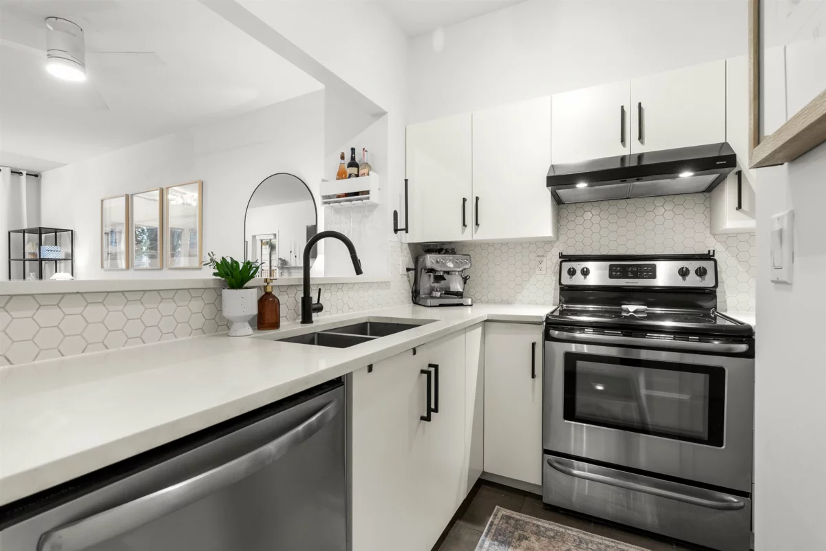 Pantry Photo of 109 1369 56 Street, Tsawwassen, BC