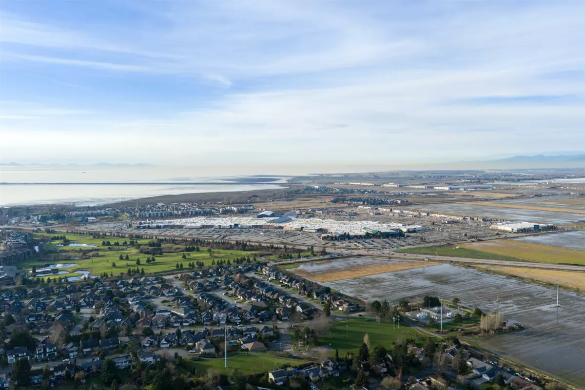 Swimming Pool Photo of 109 1369 56 Street, Tsawwassen, BC