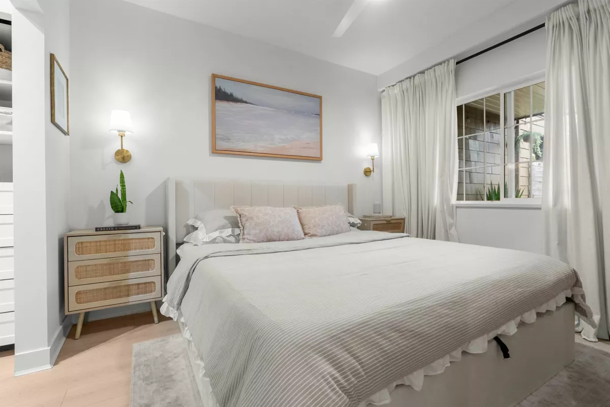 Walk-In Closet Photo of 109 1369 56 Street, Tsawwassen, BC