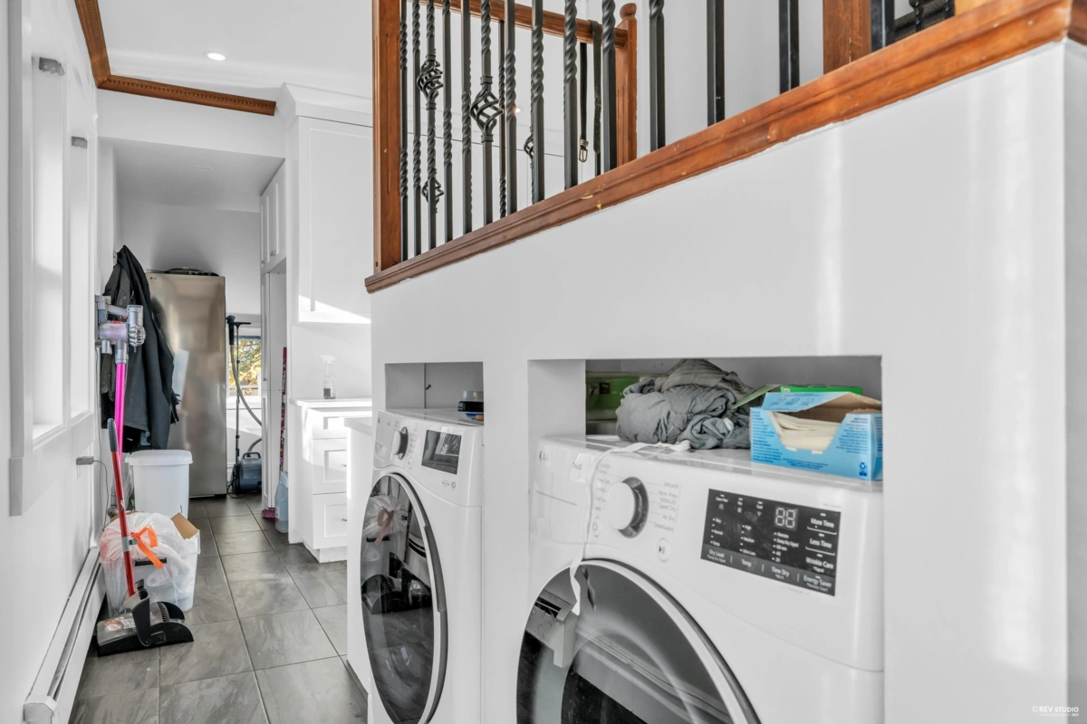 Loft / Bonus Room Photo of 237 Sandringham Avenue, New Westminster, BC