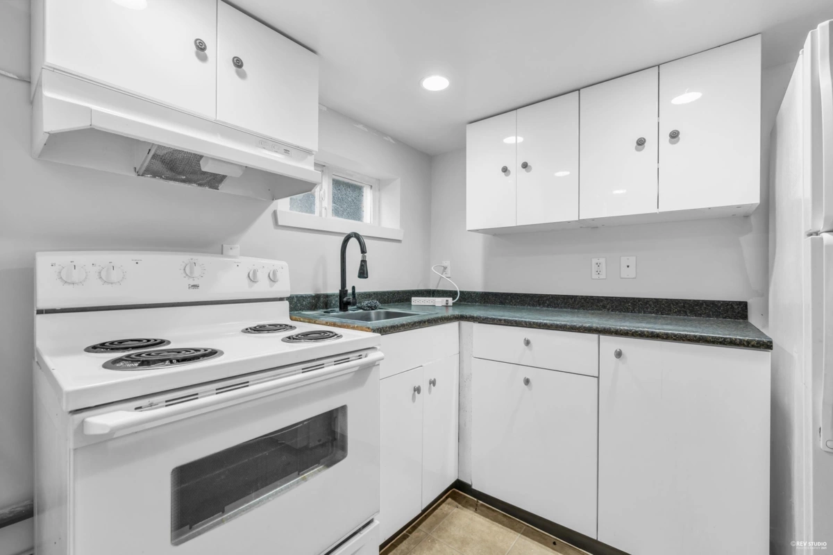 Outdoor Deck Photo of 237 Sandringham Avenue, New Westminster, BC