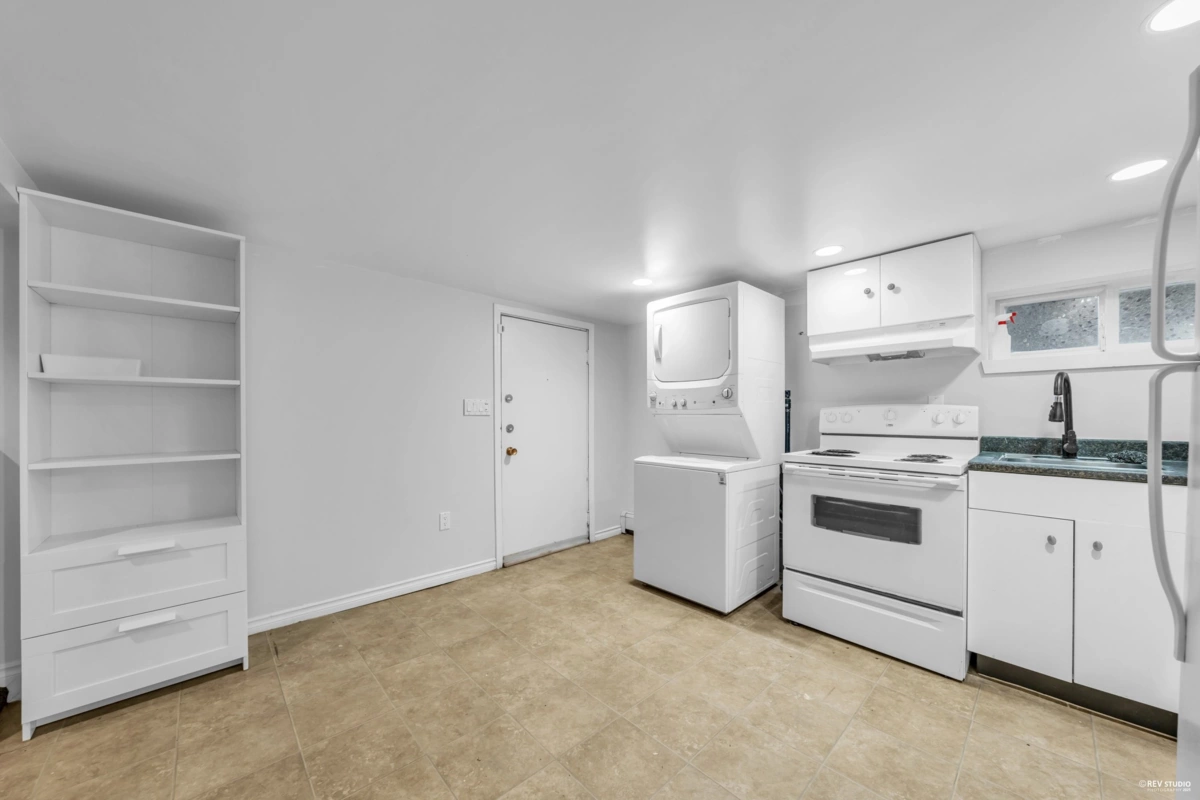 Staircase Photo of 237 Sandringham Avenue, New Westminster, BC