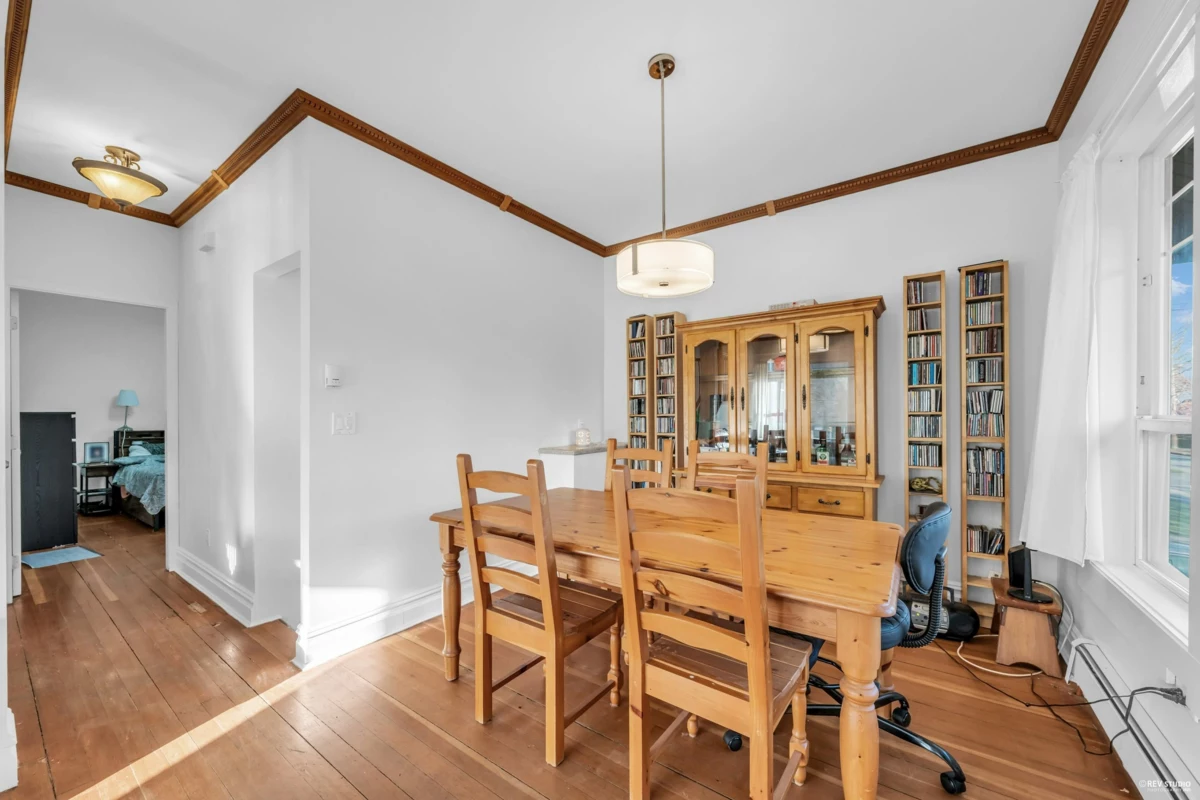 Walk-In Closet Photo of 237 Sandringham Avenue, New Westminster, BC