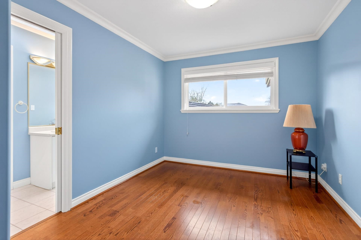 Front Yard Photo of 8260 Claysmith Road, Richmond, BC