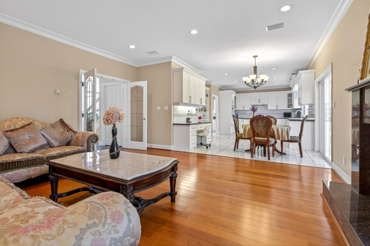 Guest Bathroom Photo of 8260 Claysmith Road, Richmond, BC