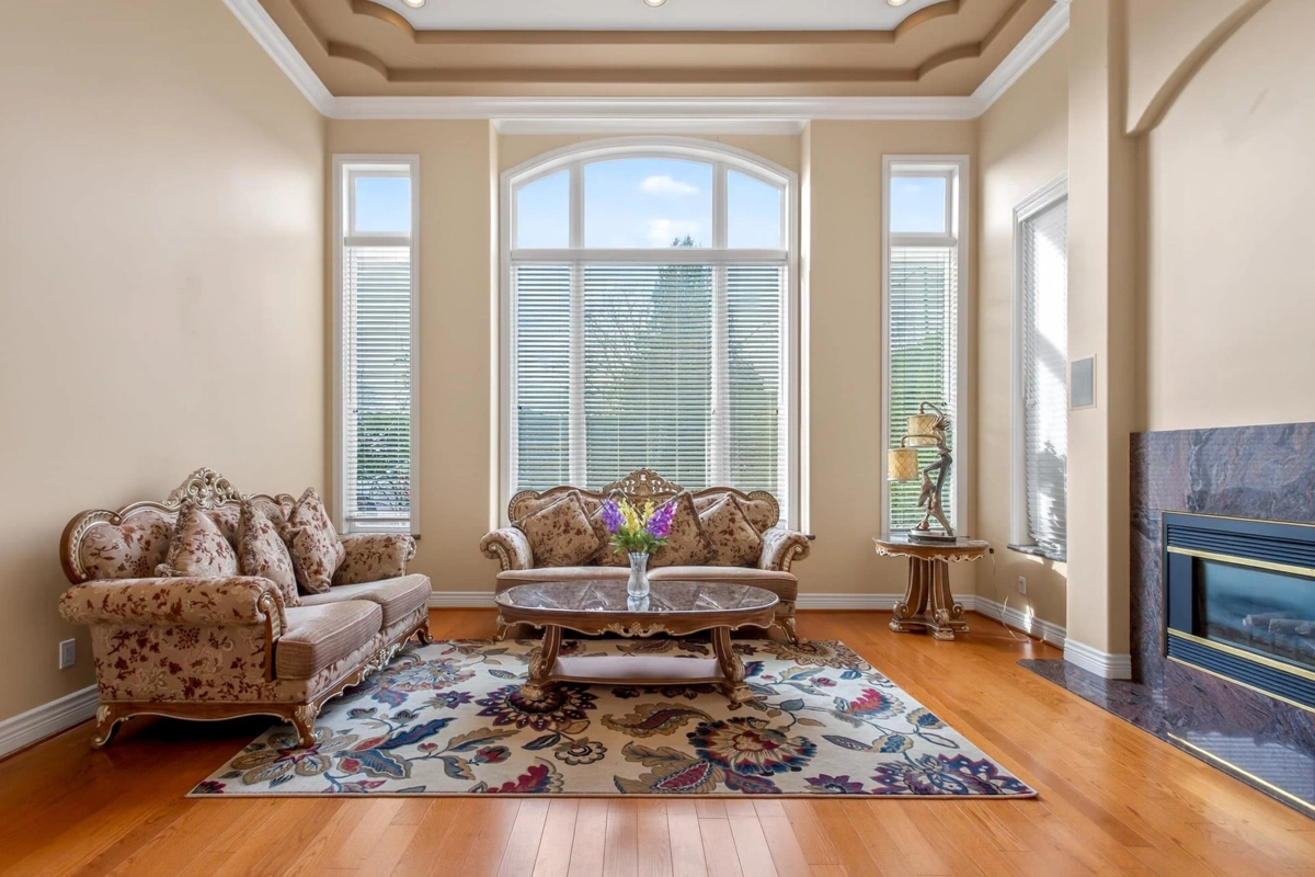 Kitchen Island Photo of 8260 Claysmith Road, Richmond, BC