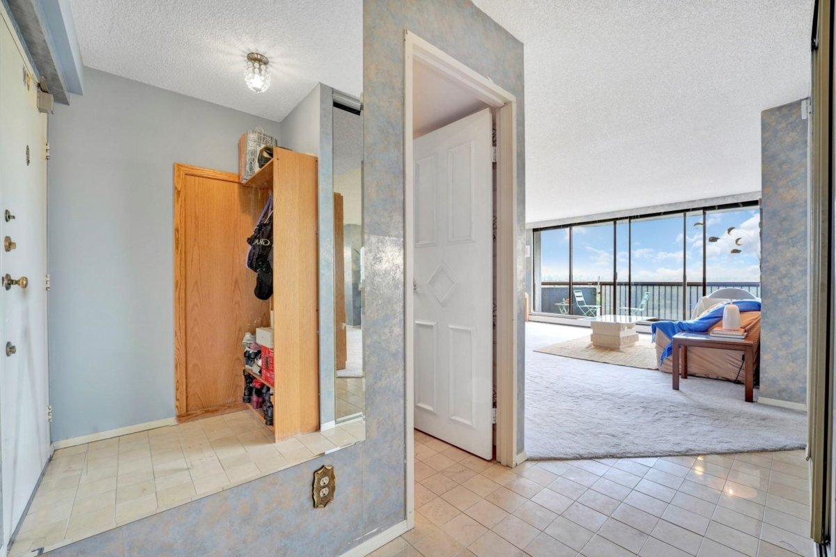 Breakfast Nook Photo of 1104 2445 W 3rd Avenue, Vancouver, BC