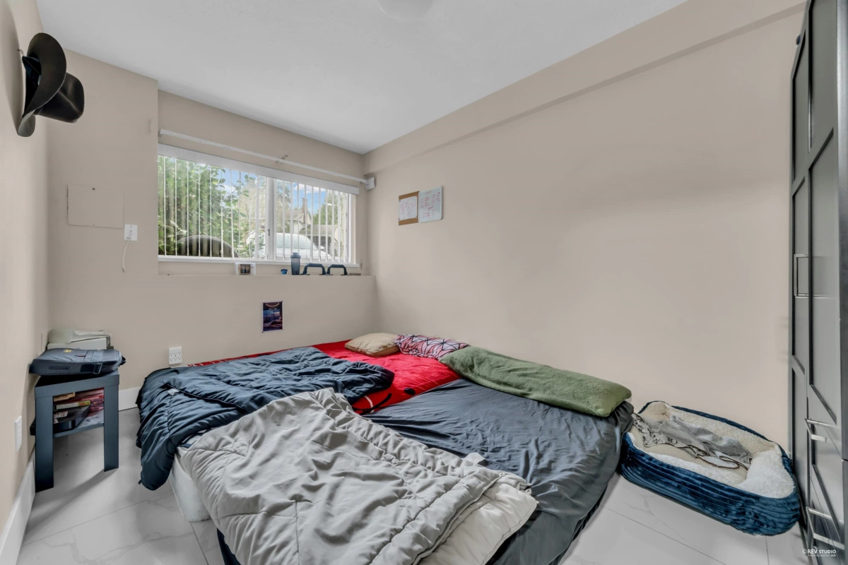 Laundry Room Photo of 12521 Grove Crescent, Surrey, BC