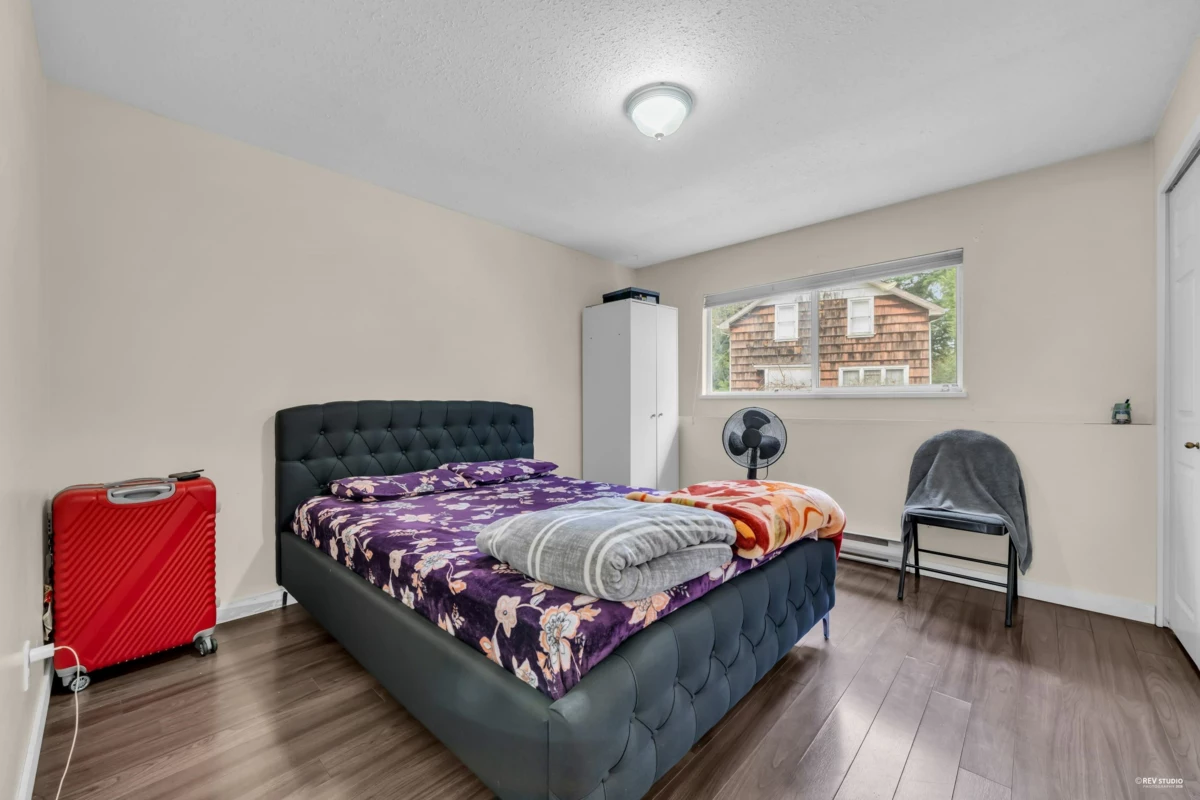 Mudroom Photo of 12521 Grove Crescent, Surrey, BC