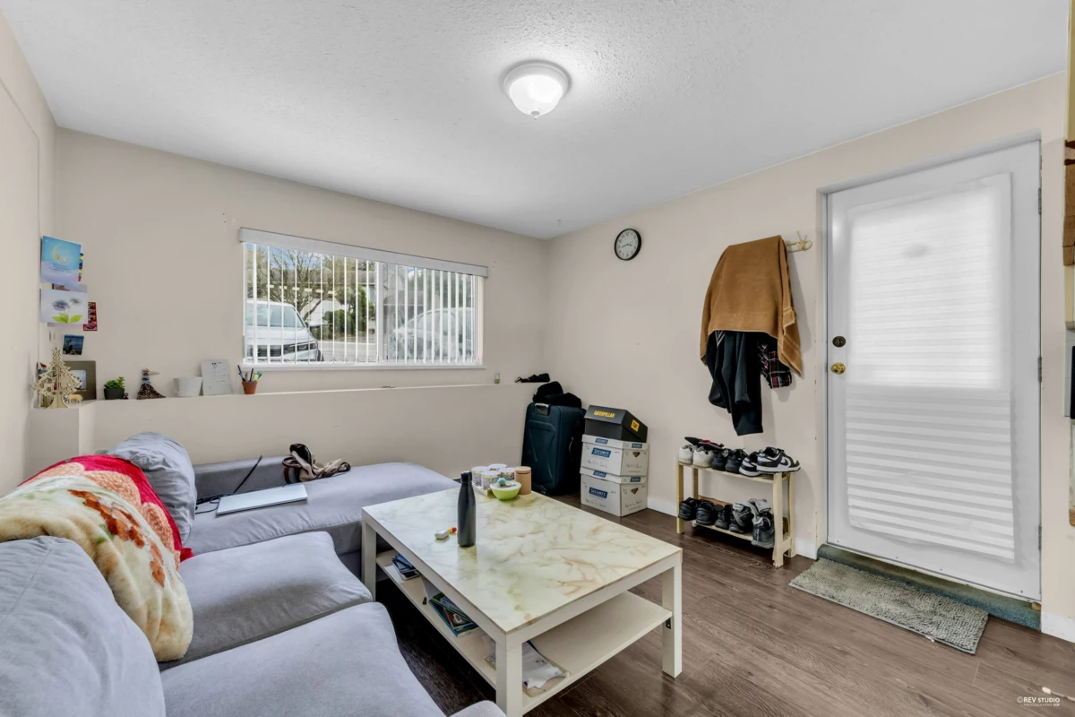 Outdoor Deck Photo of 12521 Grove Crescent, Surrey, BC