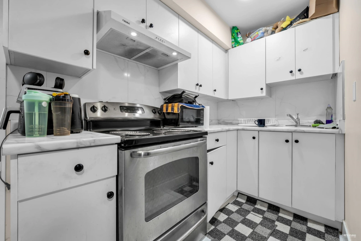 Powder Room Photo of 12521 Grove Crescent, Surrey, BC