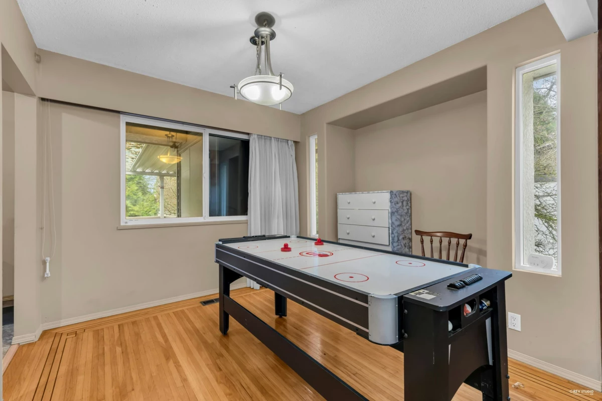 Primary Bathroom Photo of 12521 Grove Crescent, Surrey, BC