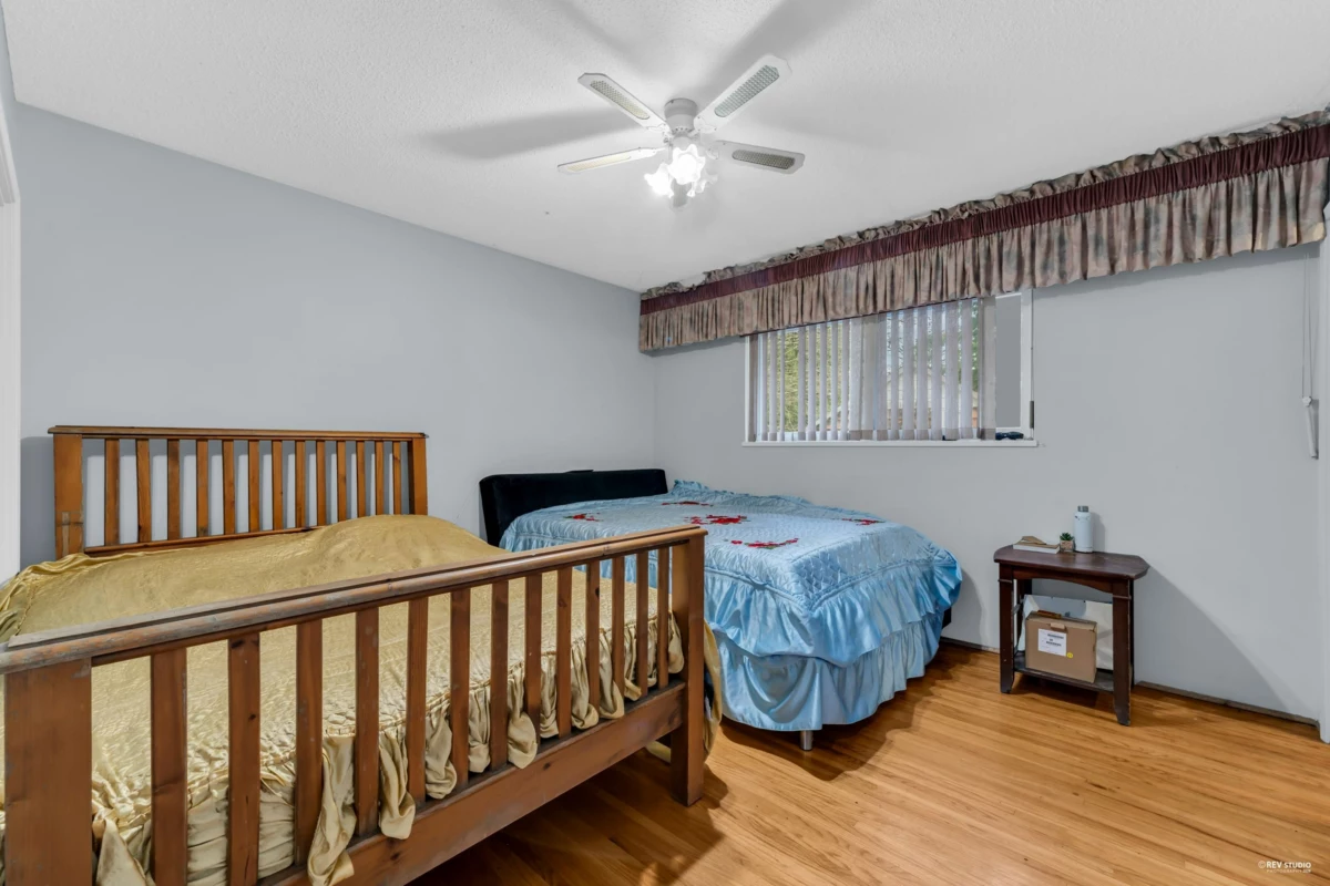 Staircase Photo of 12521 Grove Crescent, Surrey, BC