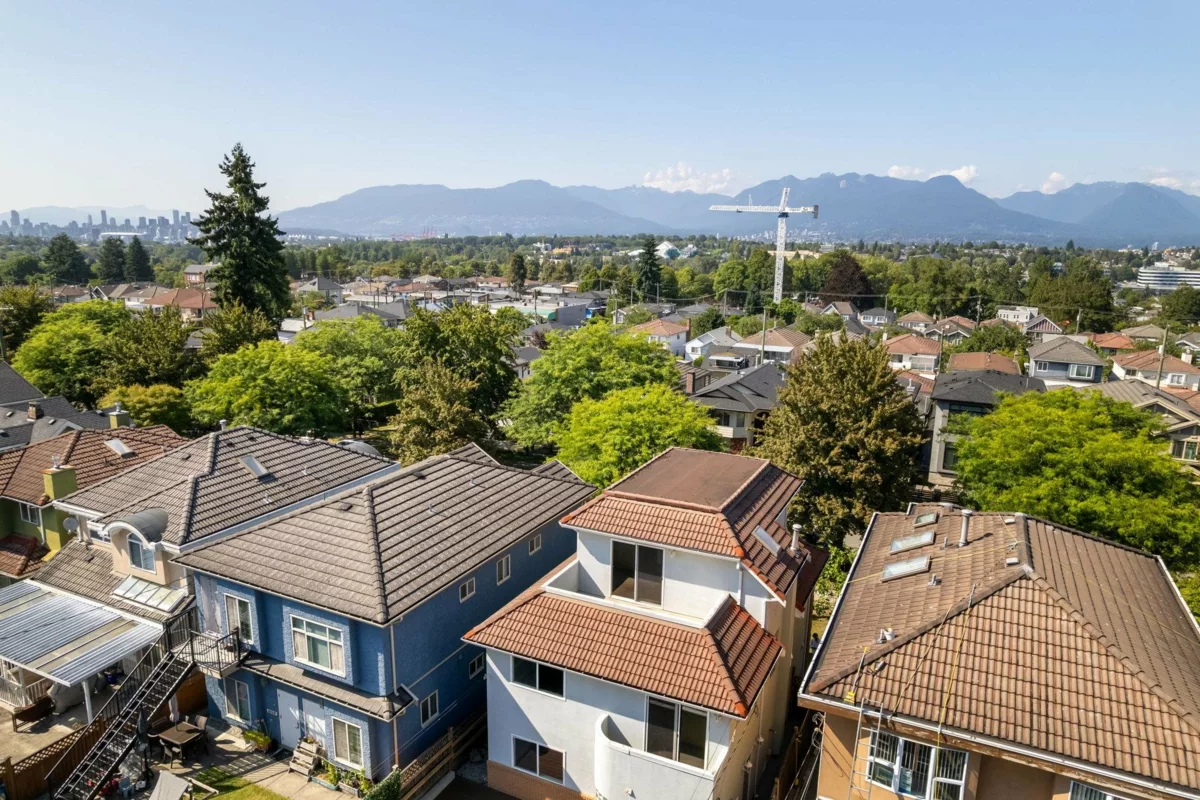 Hallway Photo of 2748 E 23rd Avenue, Vancouver, BC